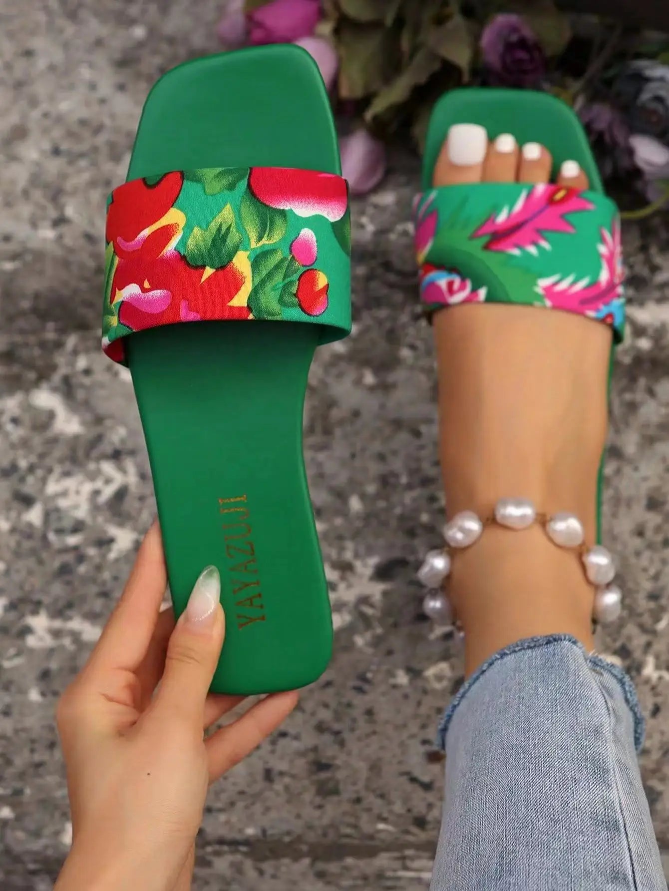 2025 New Summer Women Fashion Flat Street Slippers
