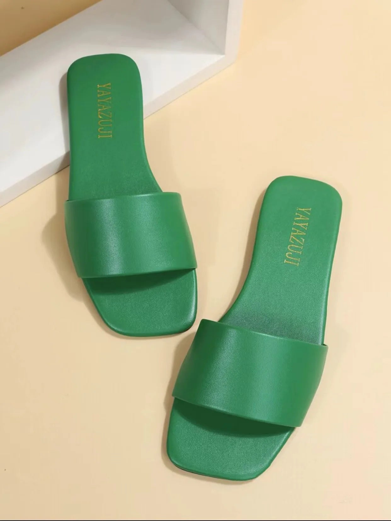 2025 New Summer Women Fashion Flat Street Slippers