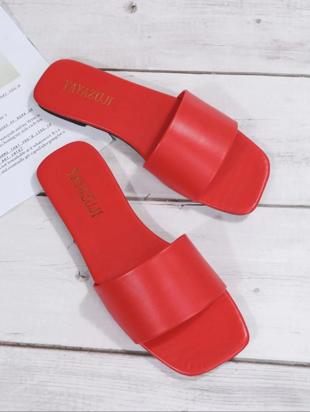 2025 New Summer Women Fashion Flat Street Slippers