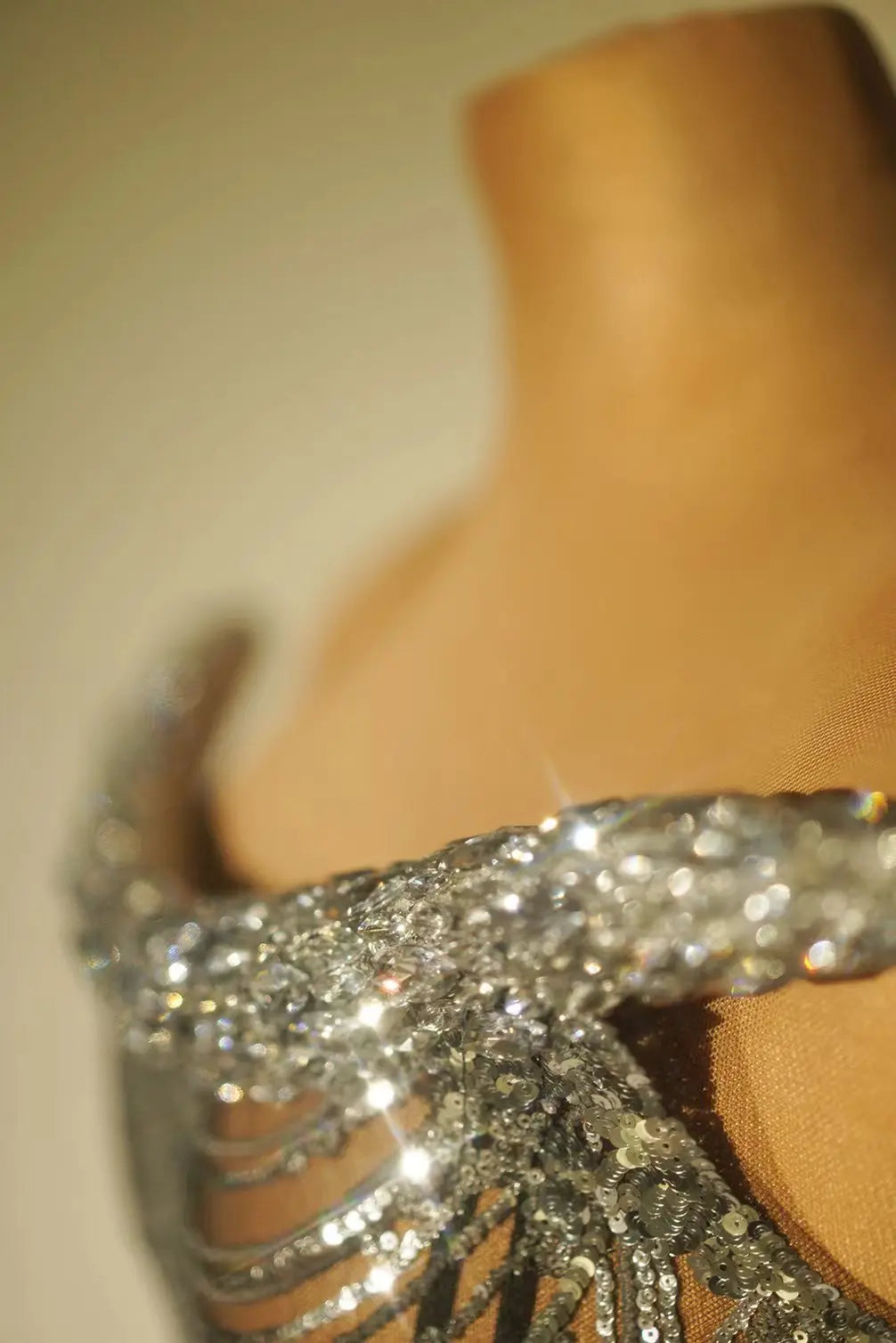 Sexy Sleeveless Slip Dress Performance Wear Shiny Sequins Women Rhinestone Tassel Mini Dresses Birthday Party Gowns Stage Wear