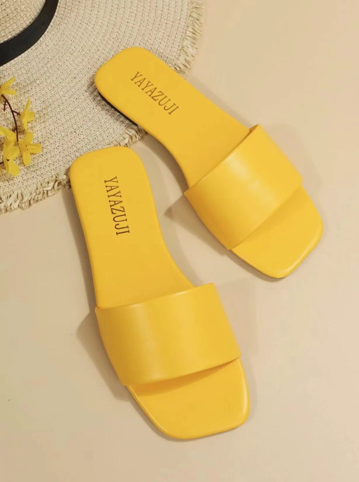 2025 New Summer Women Fashion Flat Street Slippers