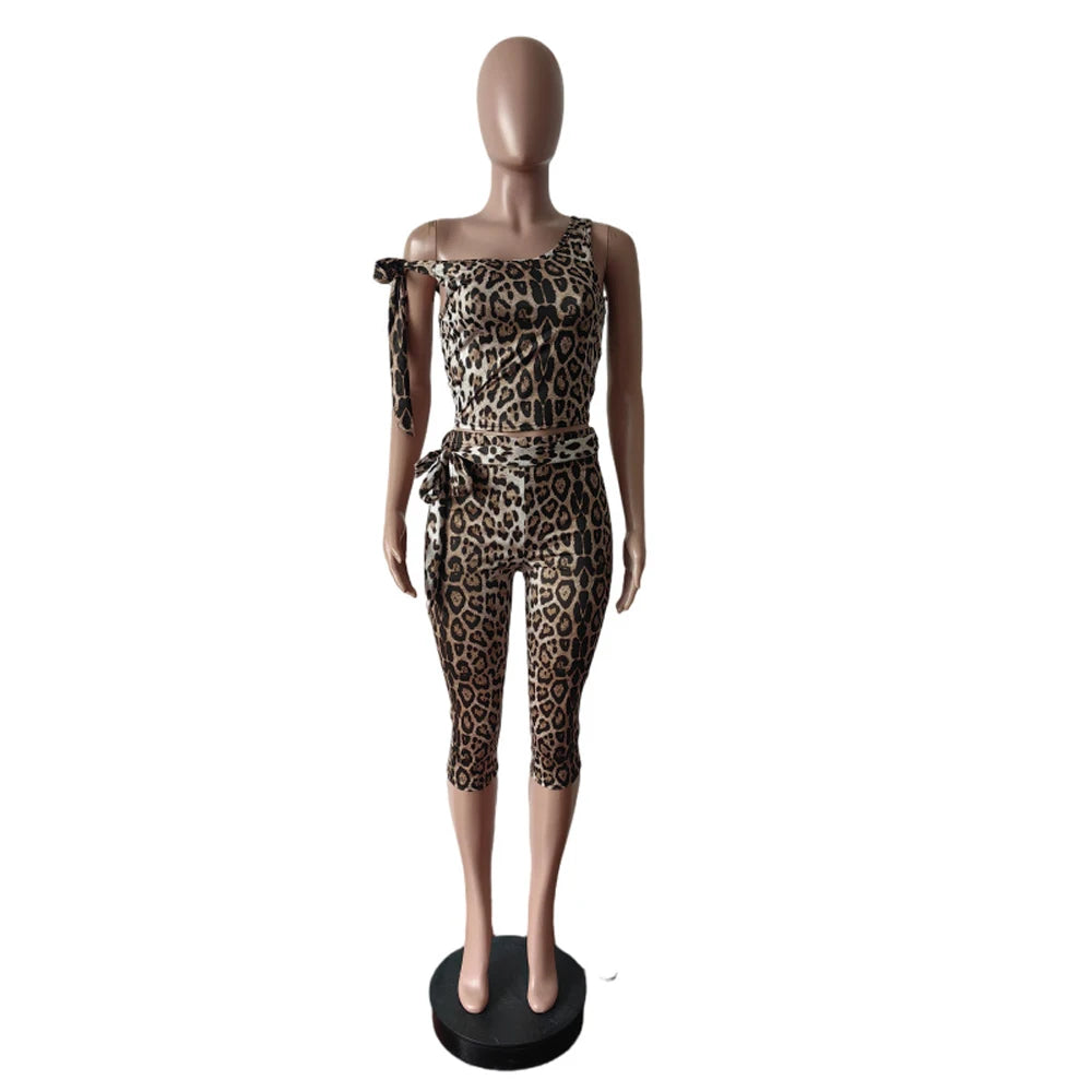 Leopard Print 2 Two Piece Set Women Outfit Sleeveless Crop Top and Shorts Sets 2025 Trendy Sexy Stretch Lace-Up Capri Pant Suit