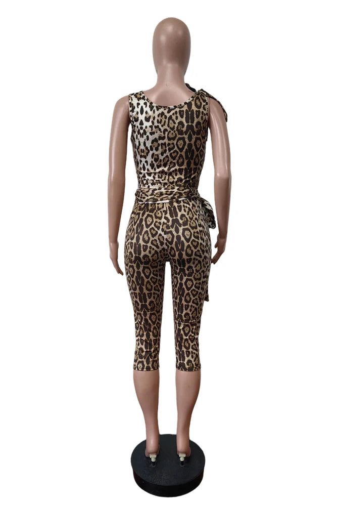 Leopard Print 2 Two Piece Set Women Outfit Sleeveless Crop Top and Shorts Sets 2025 Trendy Sexy Stretch Lace-Up Capri Pant Suit