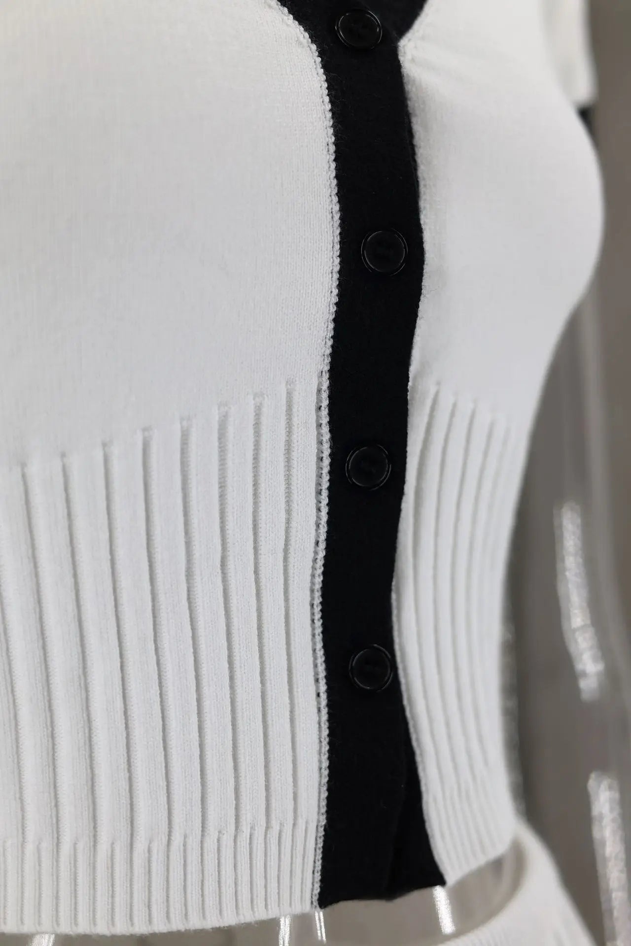 2024 Summer Women White long Skirt Suit Short Sleeve V-neck crop top pleated set elegant dress 2 piece skirt set Plus Size S-3XL