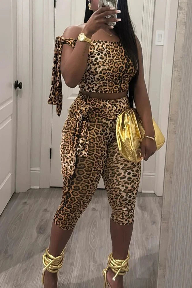Leopard Print 2 Two Piece Set Women Outfit Sleeveless Crop Top and Shorts Sets 2025 Trendy Sexy Stretch Lace-Up Capri Pant Suit