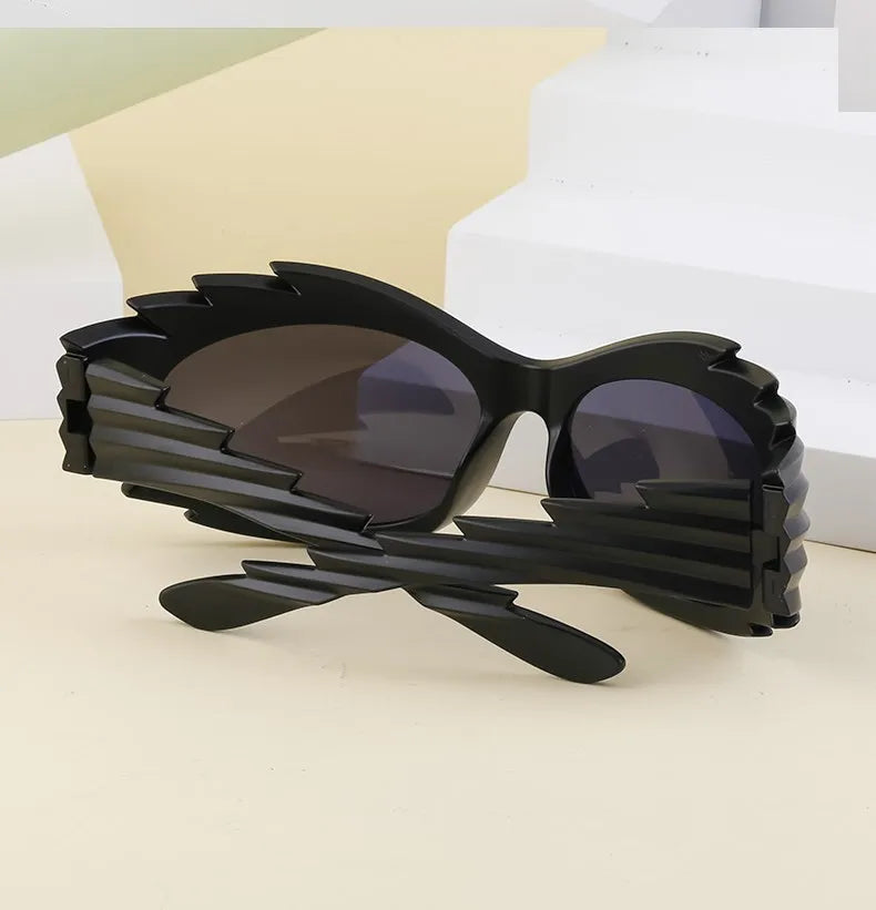 Y2k Spiked Goggles Sunglasses Women Men 2025 Trends Punk Sun Glasses For Male Retro 2000's Wrap Around Steampunk Sunglass Shades