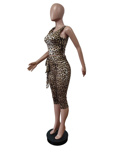 Leopard Print 2 Two Piece Set Women Outfit Sleeveless Crop Top and Shorts Sets 2025 Trendy Sexy Stretch Lace-Up Capri Pant Suit